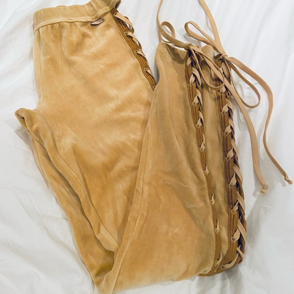 NEW Fenty by PUMA velour lace up leggings - medium. No tags. - Picture 1 of 8